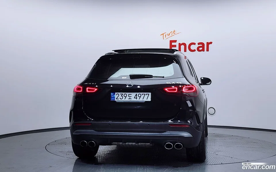 Mercedes-Benz GLA-Class GLA45 AMG 4MATIC+ 2023 — миниатюра 4