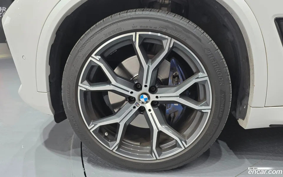 BMW X5 xDrive 30d M 2022 — миниатюра 2