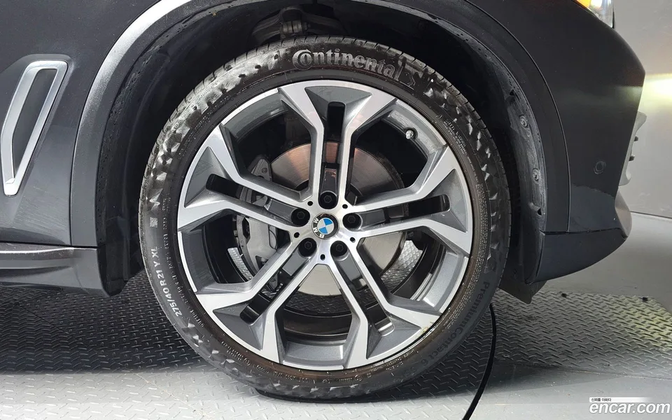 BMW X5 xDrive 30d xLine 2022 — миниатюра 2