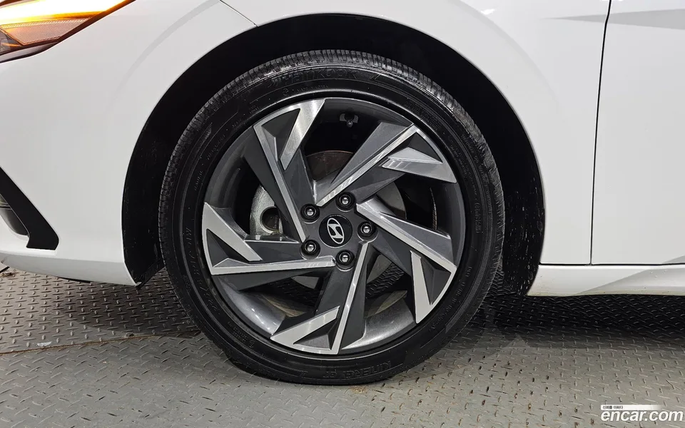 Hyundai Avante CN7 1.6 2023 — миниатюра 2