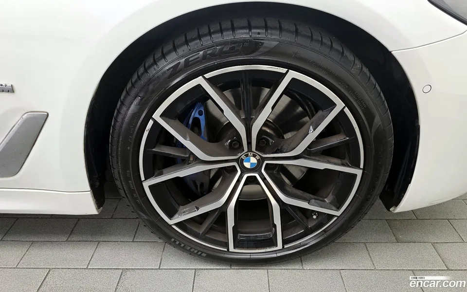 BMW 5 Series 530i M 2023 — миниатюра 2