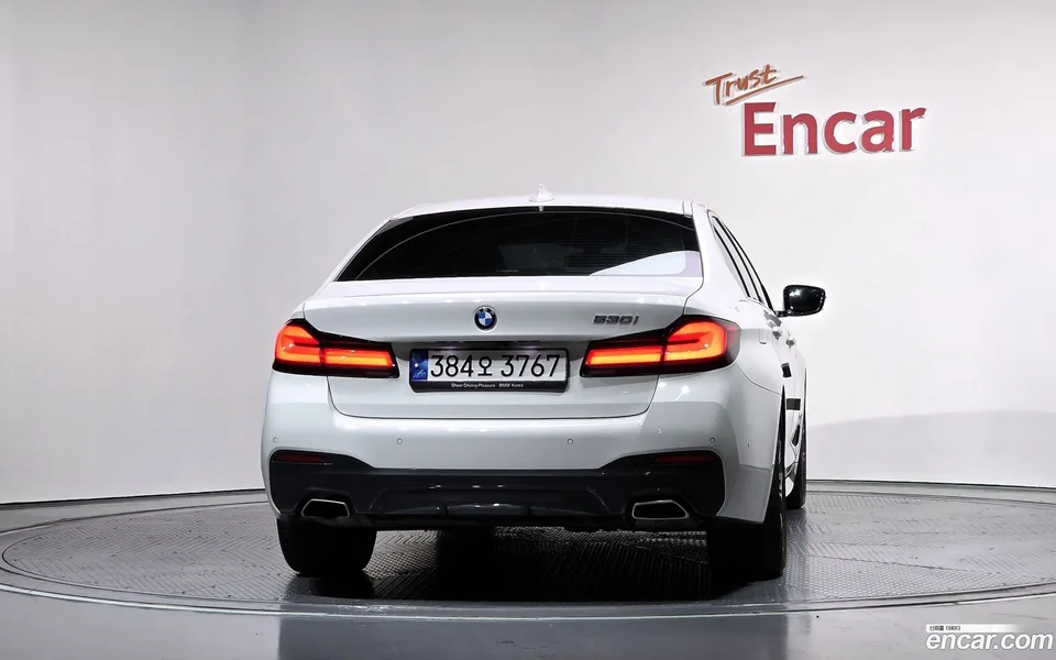 BMW 5 Series 530i M 2023 — миниатюра 4