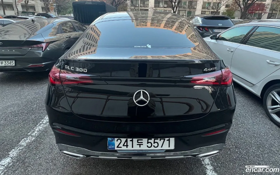 Mercedes-Benz GLC-Class GLC300 4MATIC 2025 — thumbnail 4