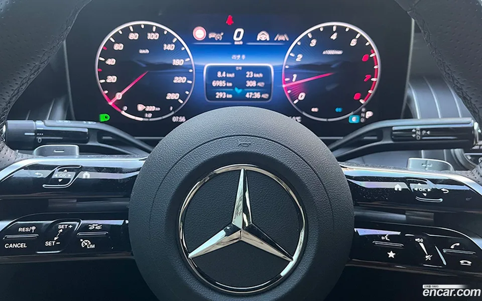 Mercedes-Benz GLC-Class GLC300 4MATIC 2025 — thumbnail 5