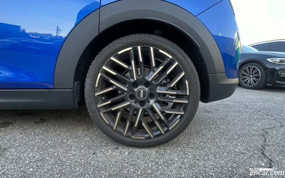 MINI Cooper S 5 2025 — миниатюра 2