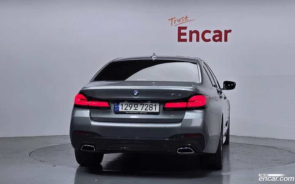 BMW 5 Series 530e M 2022 — миниатюра 4