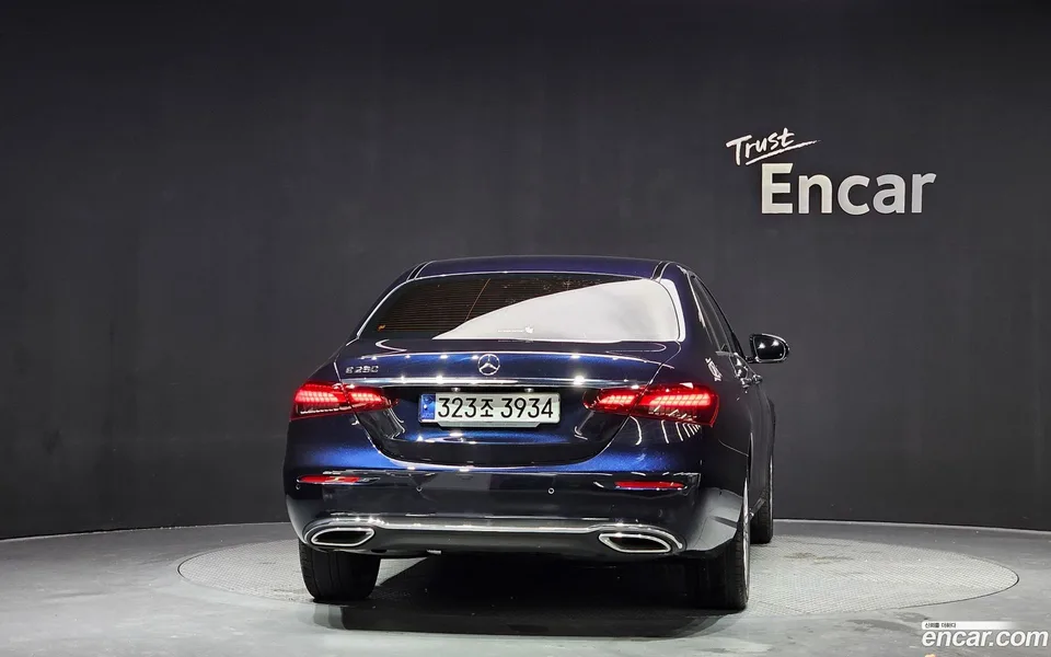 Mercedes-Benz E-Class E250 2022 — миниатюра 4