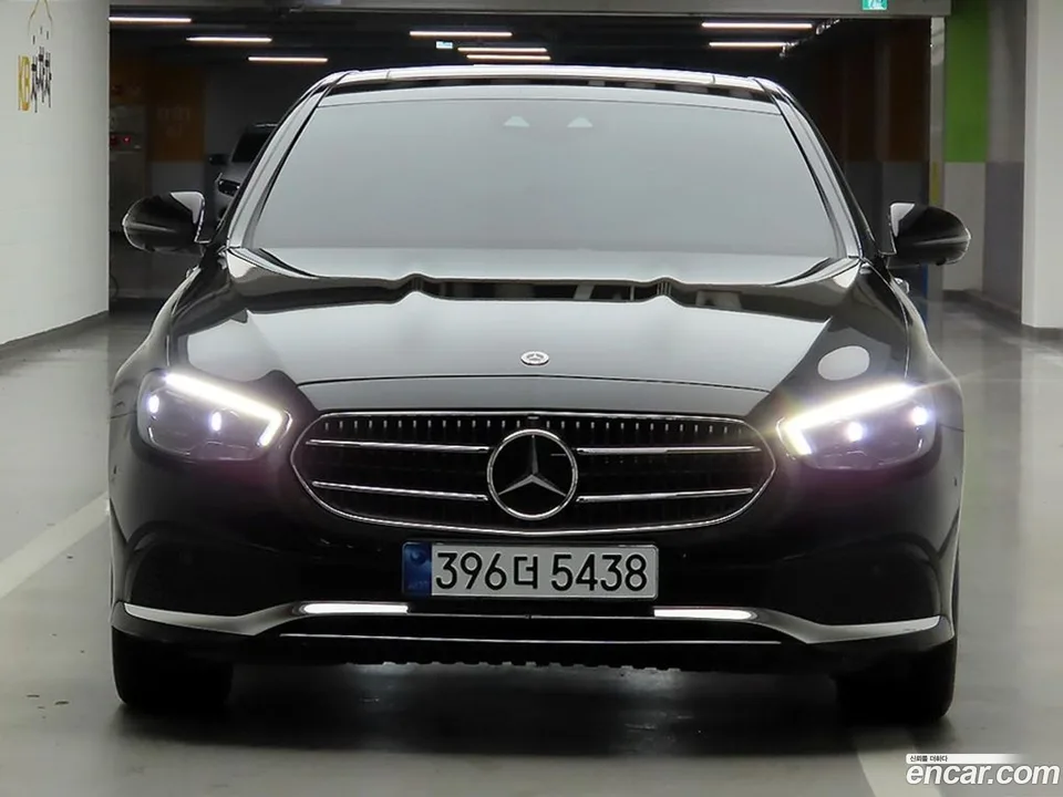 Mercedes-Benz E-Class E350 4MATIC 2022 — фото 1, купить с доставкой в Москву