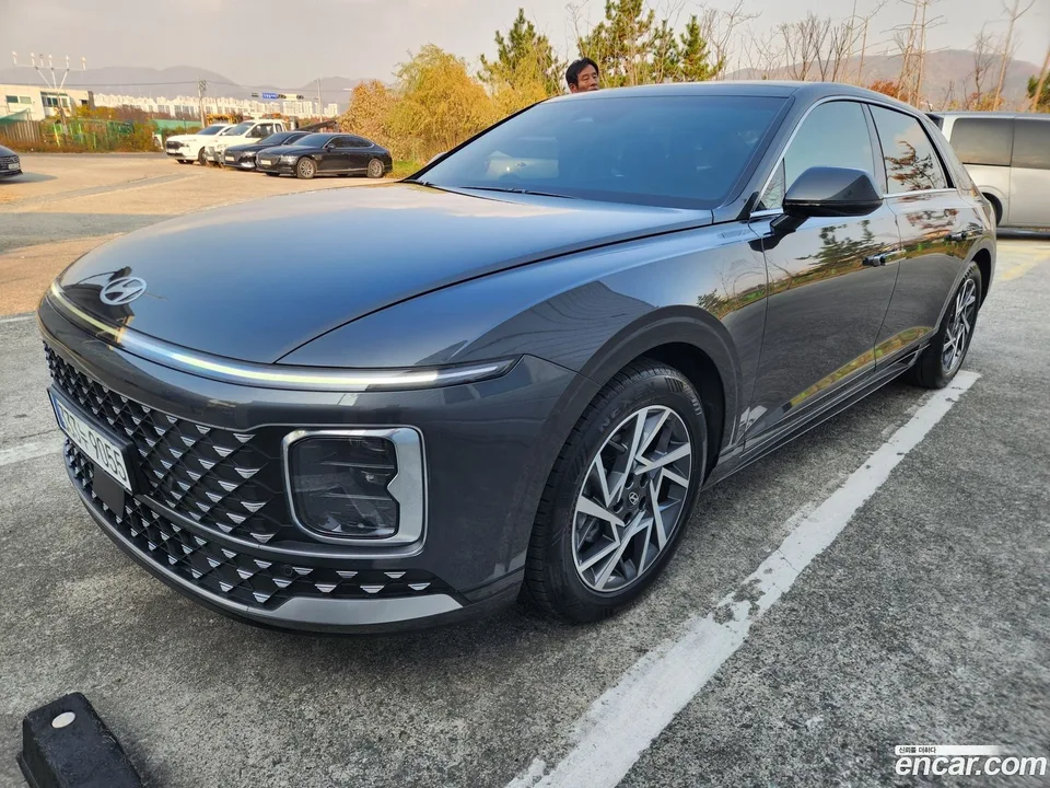 Hyundai Grandeur Hybrid 2023 — фото 1, купить с доставкой в Москву
