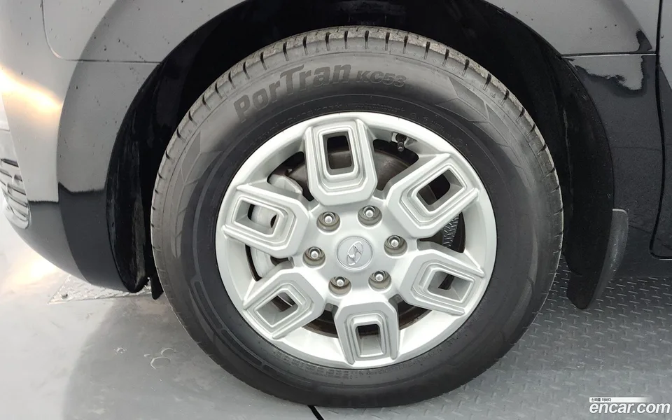 Hyundai Staria 4WD () 2023 — миниатюра 2