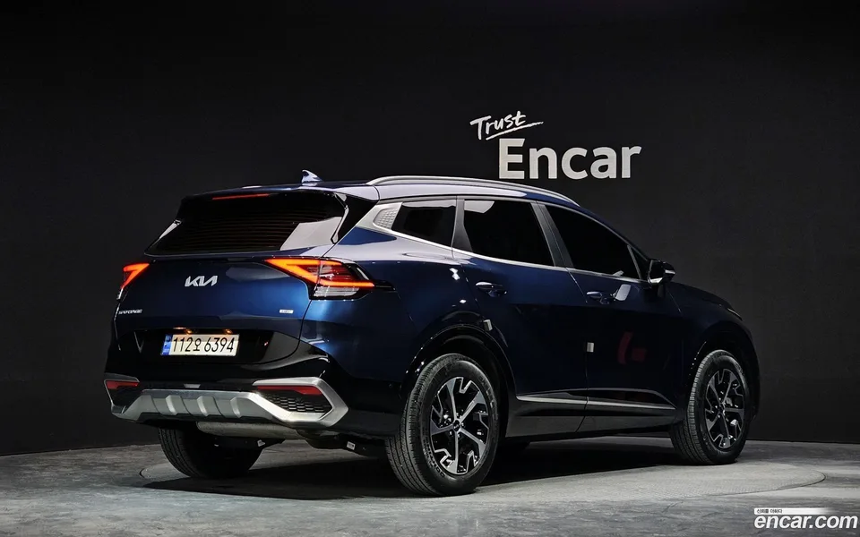 Kia Sportage Hybrid 2WD 2022 — фото 1, купить с доставкой в Москву