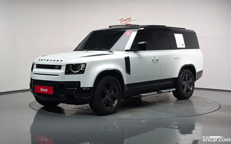 Land Rover Defender 130 P400 X- HSE 2023 — фото 1, купить с доставкой в Москву