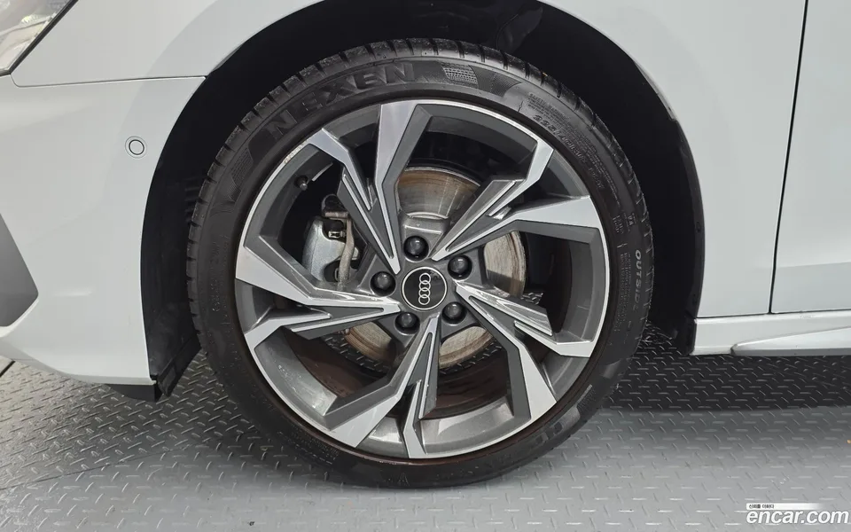 Audi A3 (8Y) 40 TFSI 2023 — миниатюра 5