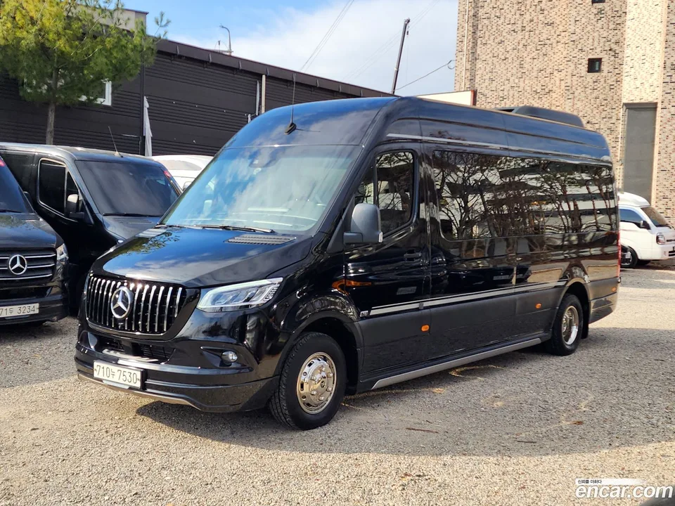 Mercedes-Benz Sprinter 3.0 2022 — фото 1, купить с доставкой в Москву