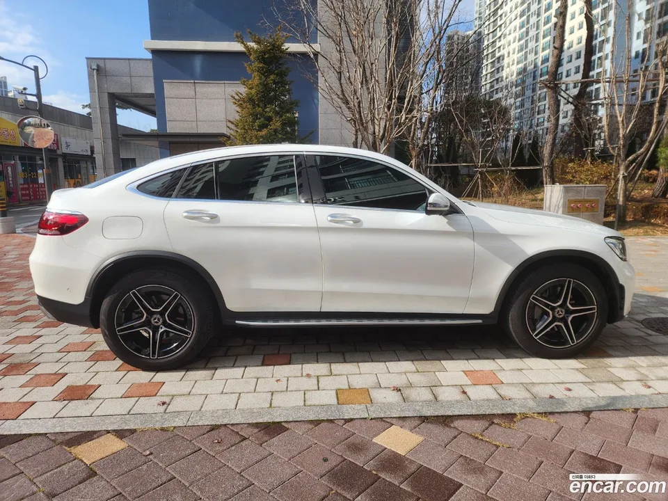 Mercedes-Benz GLC-Class GLC300 4MATIC 2023 — миниатюра 5