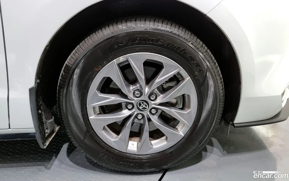 Toyota Sienna 2.5 AWD 2023 — миниатюра 2