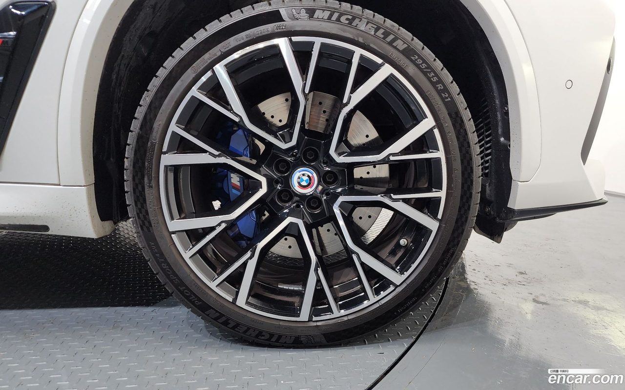 BMW X5M 2023 — 2