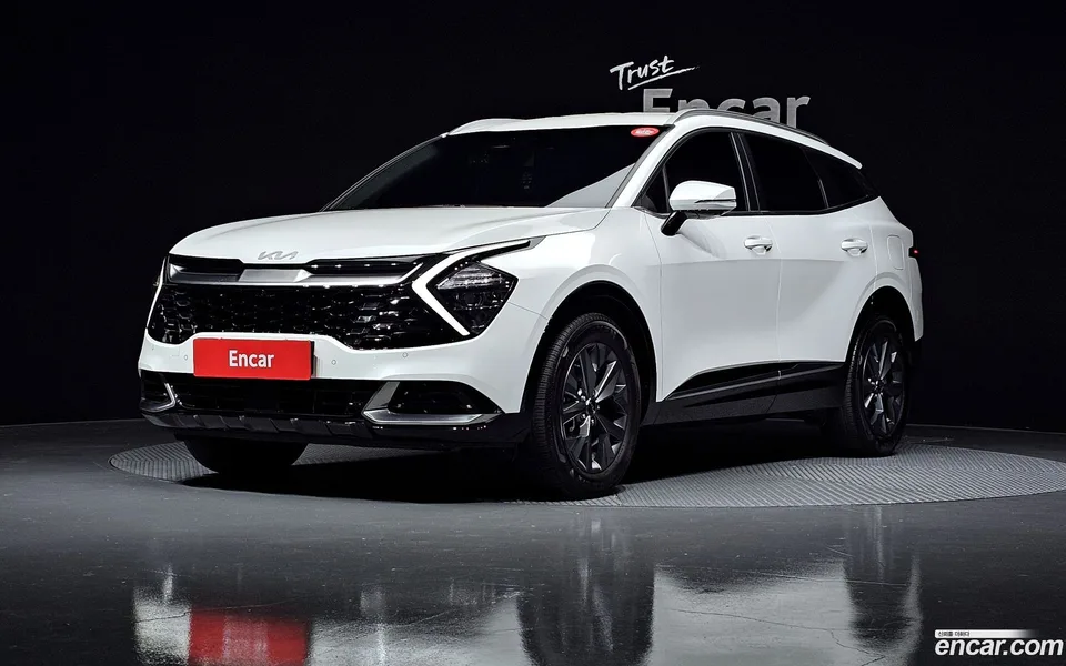 Kia Sportage 1.6 2WD 2023 — фото 1, купить с доставкой в Москву