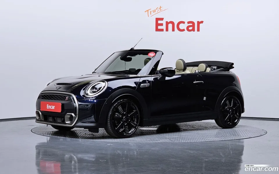 MINI Cooper S Convertible 2024 — фото 1, купить с доставкой в Москву