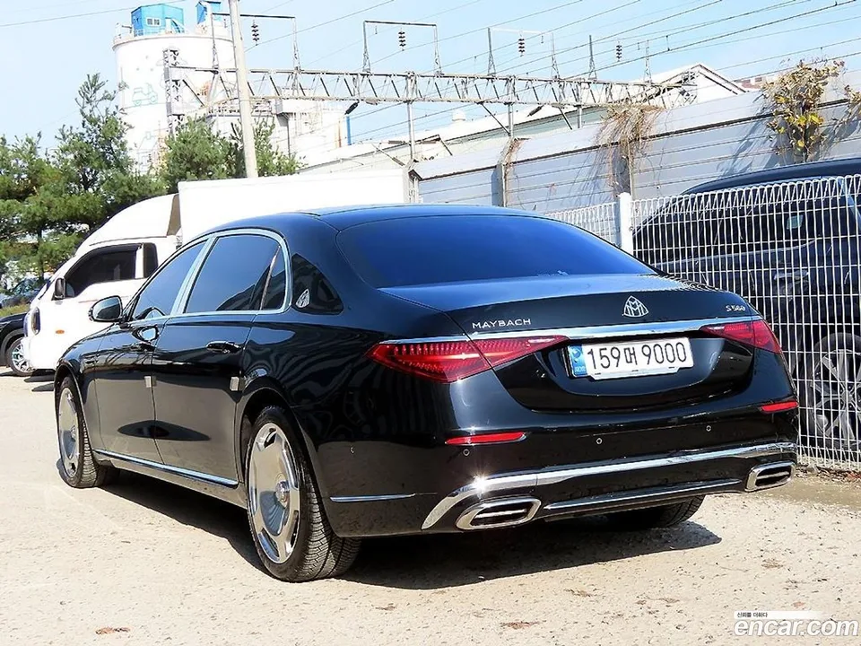 Mercedes-Benz S-Class S580 4MATIC 2024 — thumbnail 3