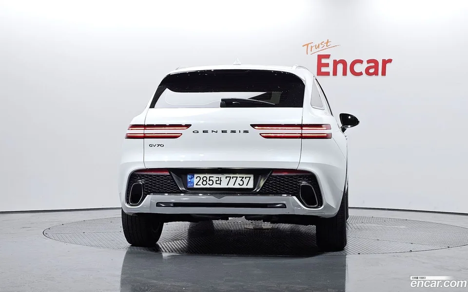 Genesis GV70 2.5T 2WD 2023 — миниатюра 4