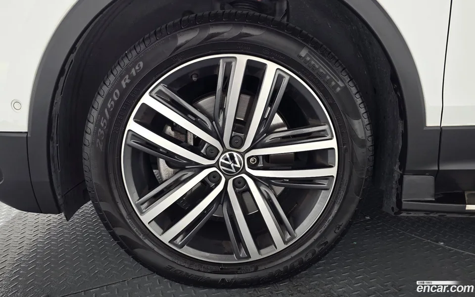 Volkswagen Tiguan Allspace 2.0 TSI 2022 — миниатюра 2