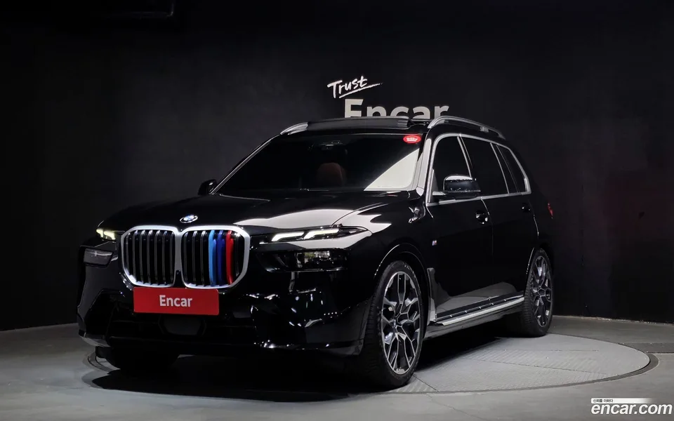 BMW X7 xDrive 40d M 6 2024 — фото 1, купить с доставкой в Москву