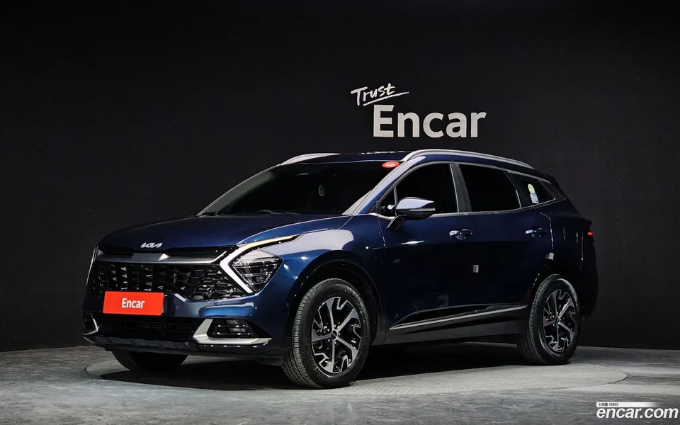 Kia Sportage Hybrid 2WD 2022 — фото 1, купить с доставкой в Москву