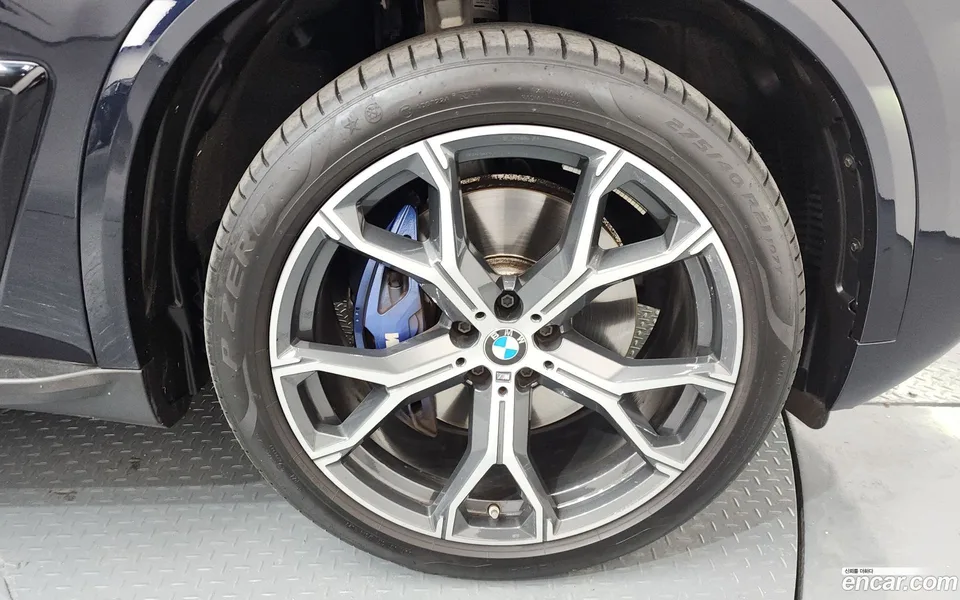 BMW X5 xDrive 40i M 2024 — миниатюра 2