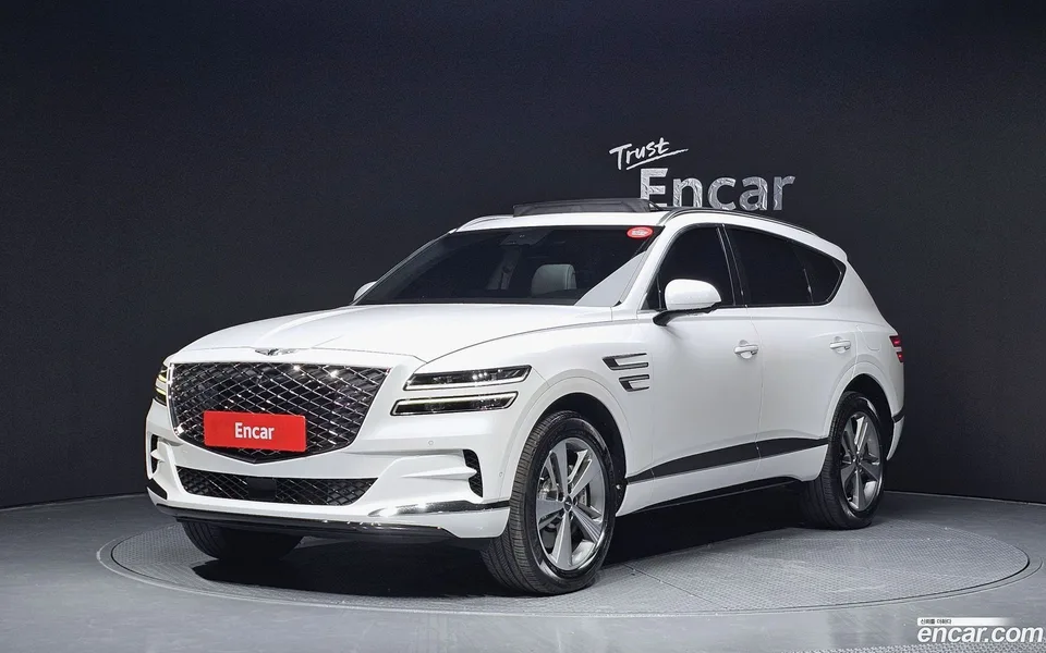 Genesis GV80 2.5T 2WD 2022 — фото 1, купить с доставкой в Москву