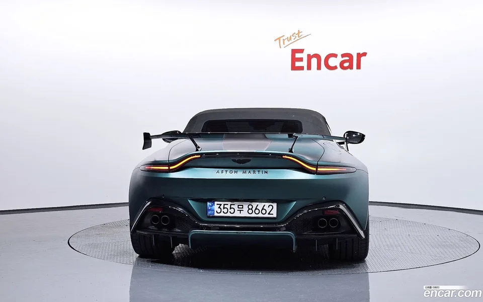 Aston Martin Vantage 4.0 V8 F1 2022 — миниатюра 4