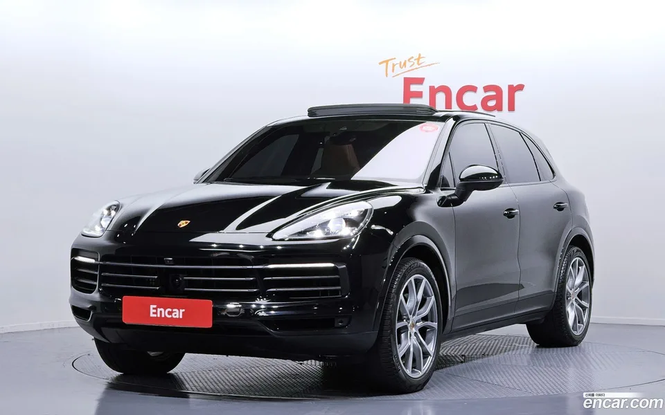 Porsche Cayenne 3.0 2023 — фото 1, купить с доставкой в Москву