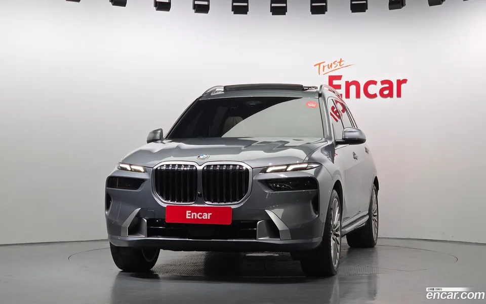 BMW X7 xDrive 40i 6 2023 — миниатюра 3