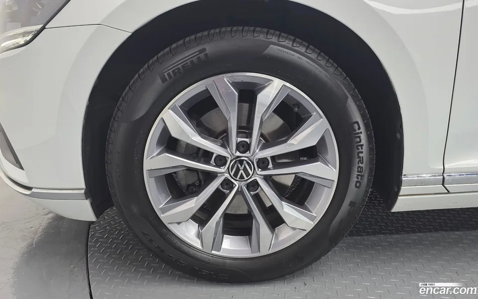 Volkswagen Passat GT 2.0 TDI 2022 — миниатюра 2