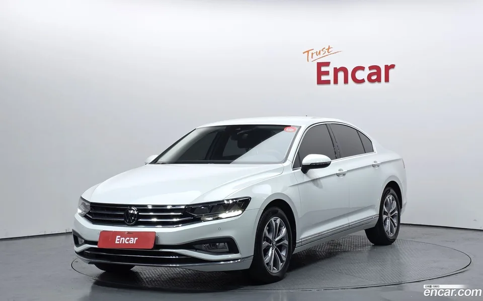 Volkswagen Passat GT 2.0 TDI 2022 — фото 1, купить с доставкой в Москву