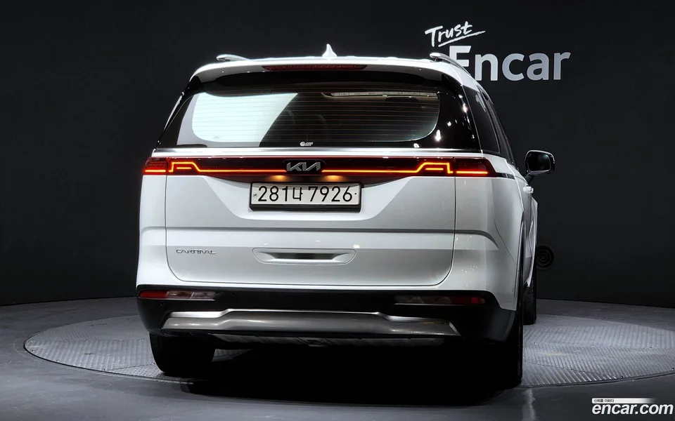 Kia Carnival 9 2022 — thumbnail 4