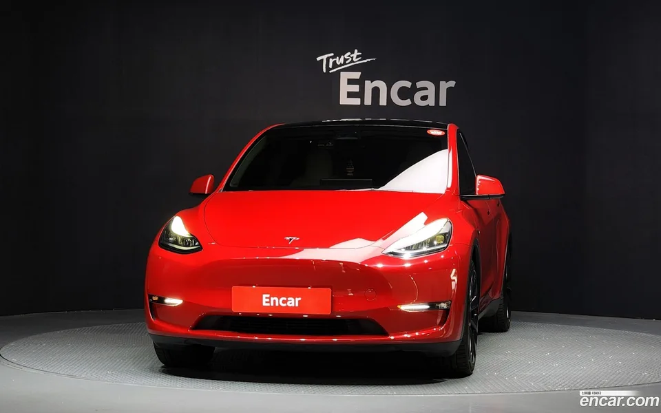 Tesla Model Y AWD 2023 — миниатюра 3