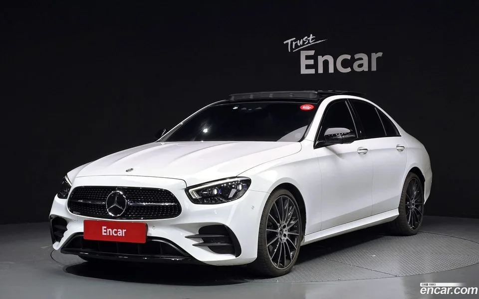 Mercedes-Benz E-Class E350 4MATIC AMG Line 2023 — фото 1, купить с доставкой в Москву