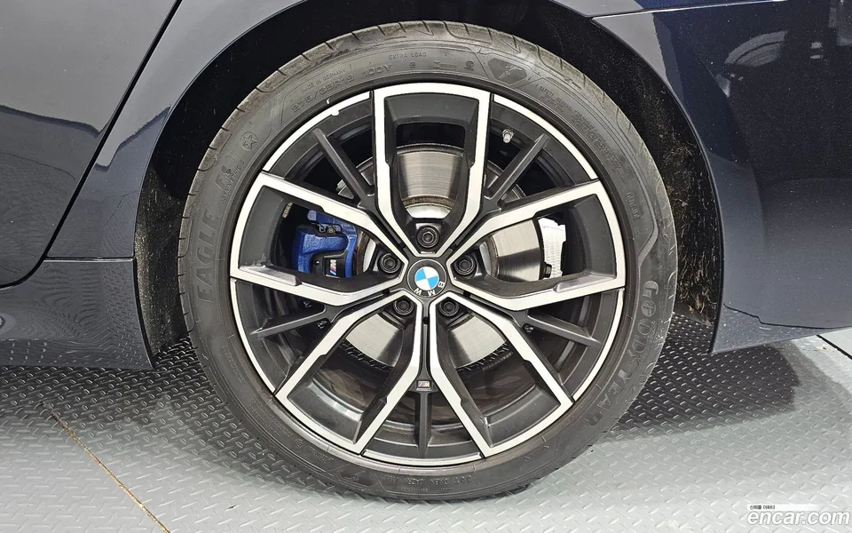 BMW 5 Series 530i M 2023 — миниатюра 5