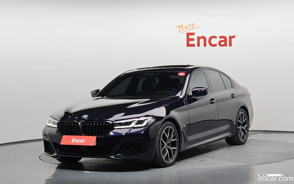 BMW 5 Series 530i M 2023 — фото 1, купить с доставкой в Москву