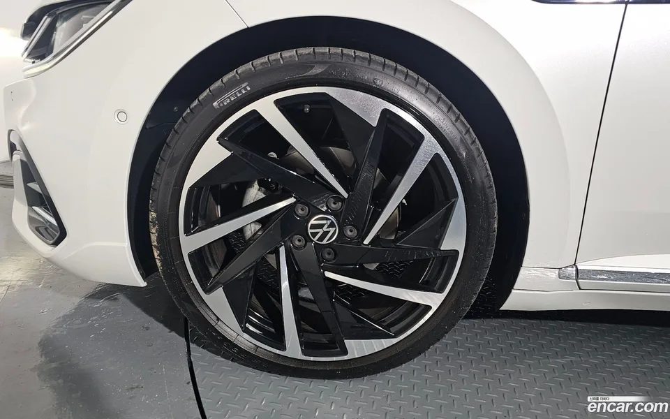 Volkswagen Arteon 2.0 TDI R-LINE 4 2022 — миниатюра 2