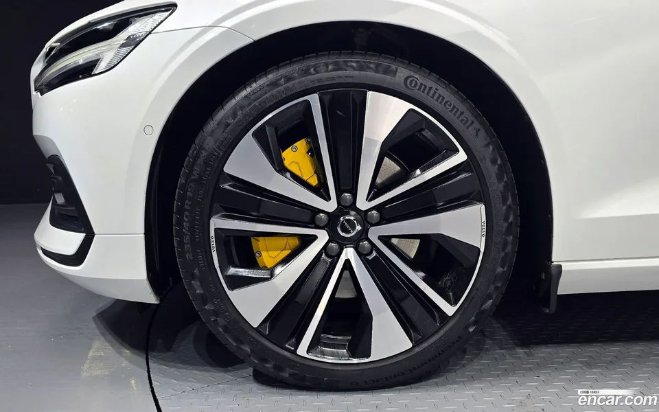 Volvo S60 B5 2022 — миниатюра 2