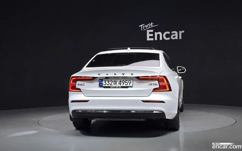 Volvo S60 B5 2022 — миниатюра 4