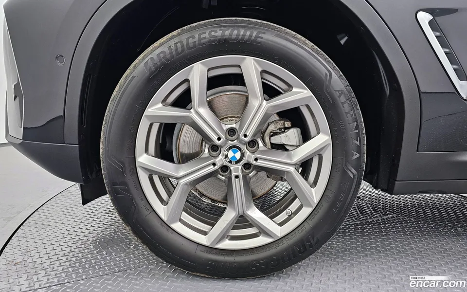BMW X4 xDrive20d xLine 2022 — миниатюра 2