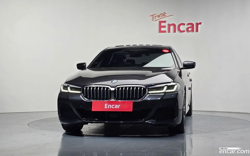 BMW 5 Series 530i M 2022 — миниатюра 3