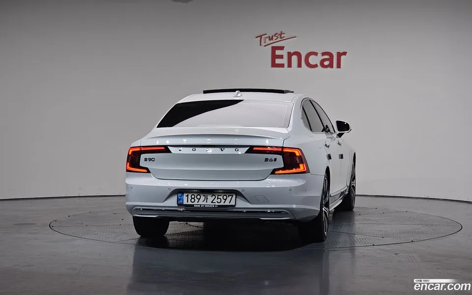 Volvo S90 B6 AWD 2022 — миниатюра 4