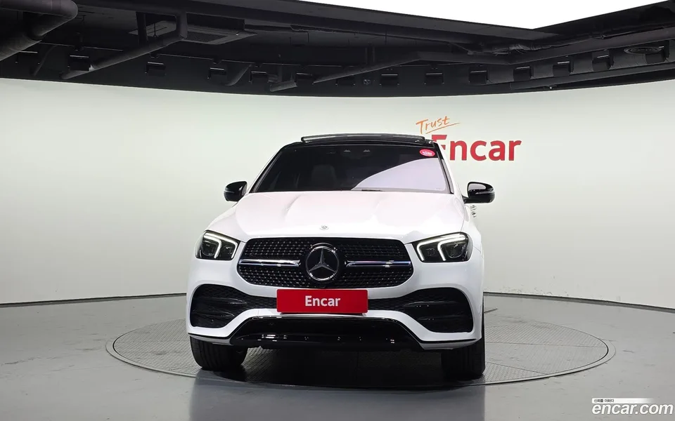 Mercedes-Benz GLE-Class GLE400d 4MATIC 2022 — миниатюра 3
