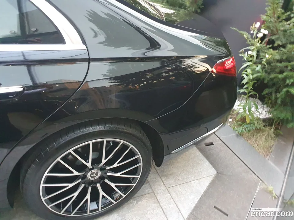 Mercedes-Benz S-Class S450L 4MATIC 2024 — thumbnail 4