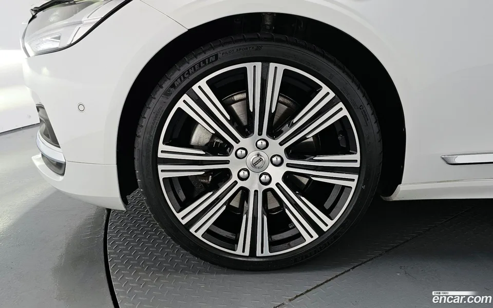 Volvo S90 B6 AWD 2022 — миниатюра 2