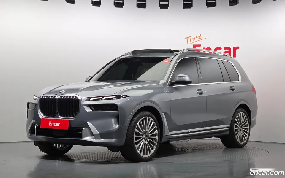BMW X7 xDrive 40i 6 2023 — фото 1, купить с доставкой в Москву